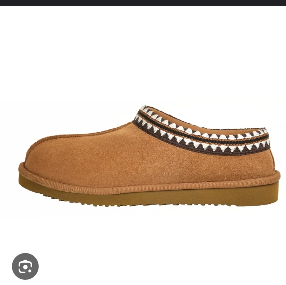 Kirkland Signature Women Tan Slippers